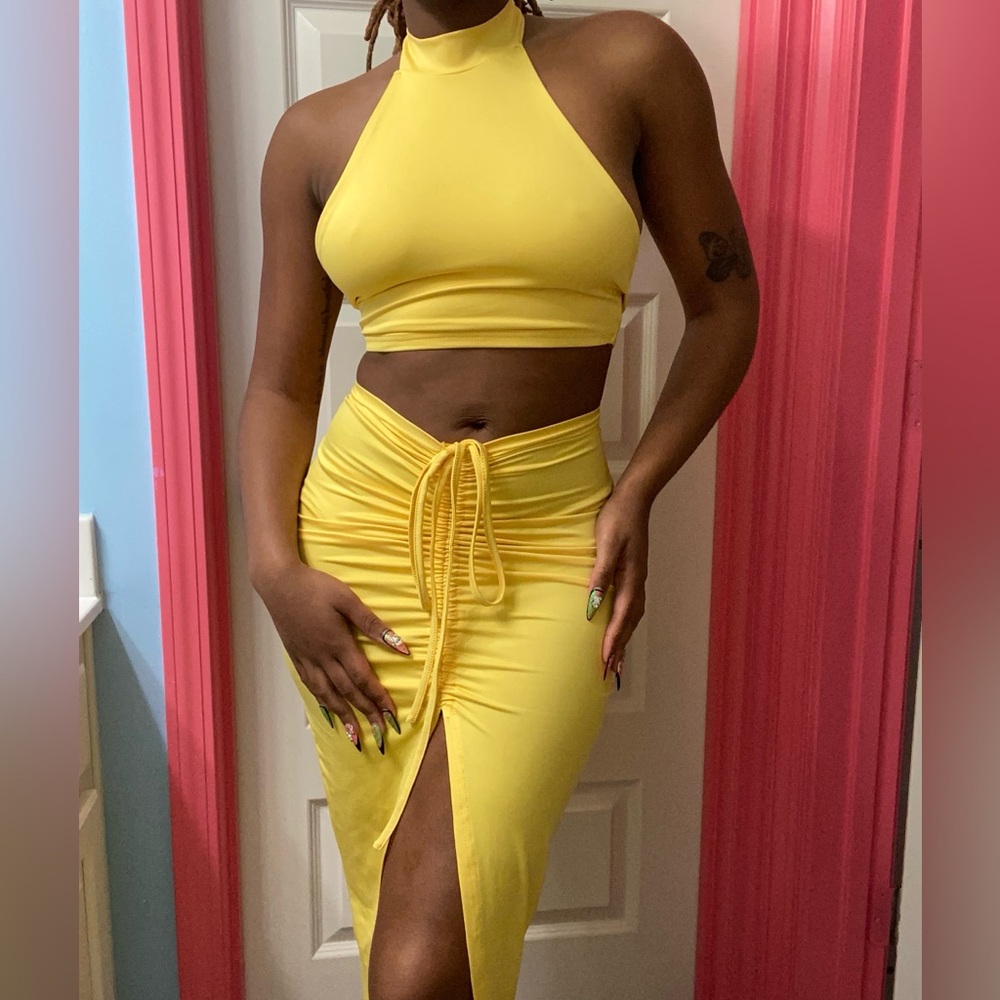 Yellow 2-Piece Skirt Set 🌻💛